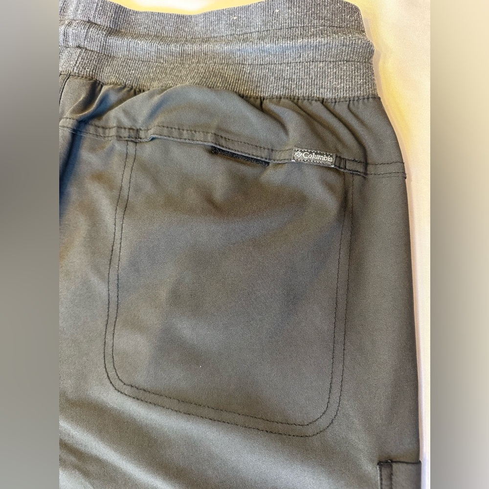 Women’s Columbia Athletic Capri Pants Med Gray Sz XL - Picture 5 of 13